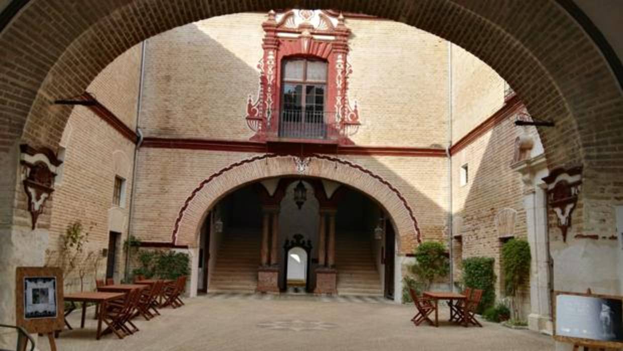 Patio central del Museo Histórico Municipal