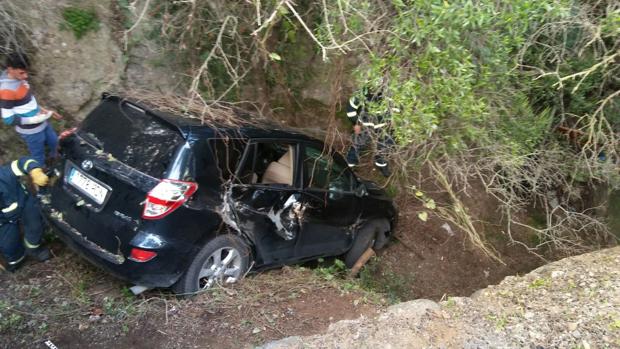 Herida una mujer tras salirse el coche de la vía cerca de Alcalá de los Gazules