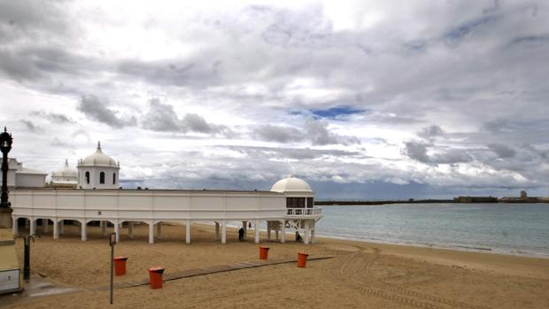 Las nubes respetarán el último fin de semana de Carnaval en Cádiz pero las lluvias regresan el lunes