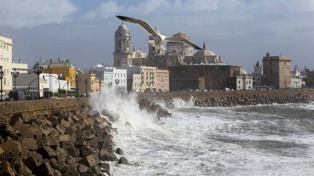 Récord de altura de ola de 7,3 metros (Hs) en el Golfo de Cádiz