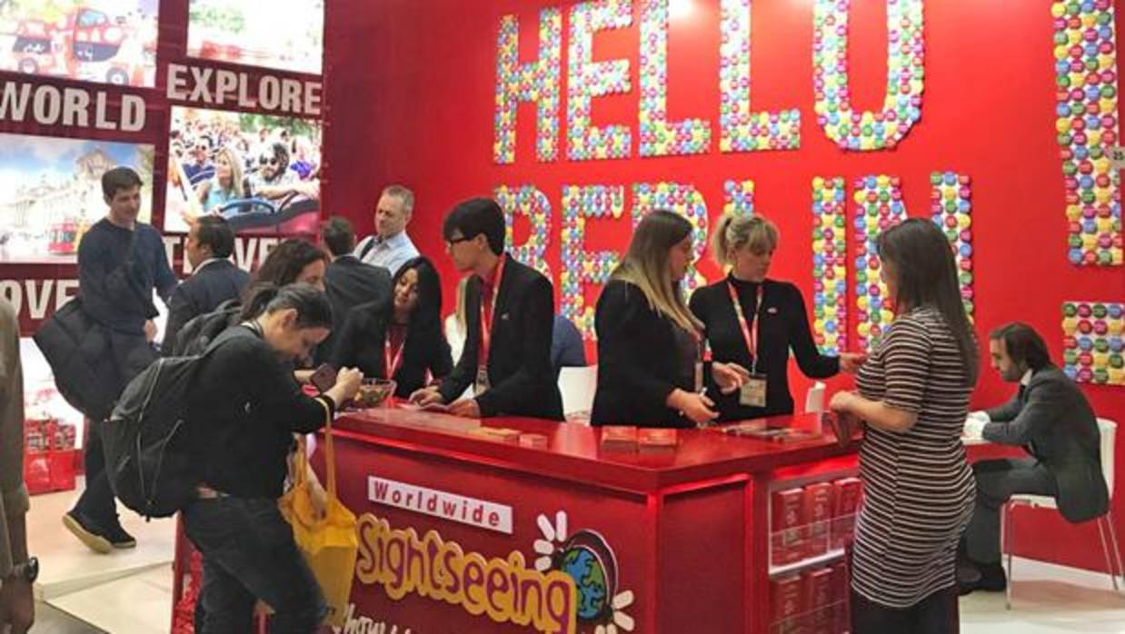 Nuevo estand del Bus Rojo en la ITB de Berlín 2018