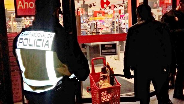 Pillado in fraganti cuando robaba en un supermercado de Jerez