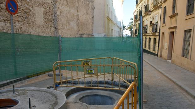 Terminan las obras de Aguas de Cádiz en la calle San Juan de Dios antes de la fecha prevista