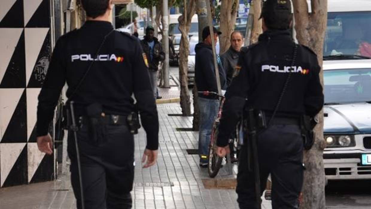 El presunto atracador ha sido detenido por la Policía Nacional en Sanlúcar de Barrameda.