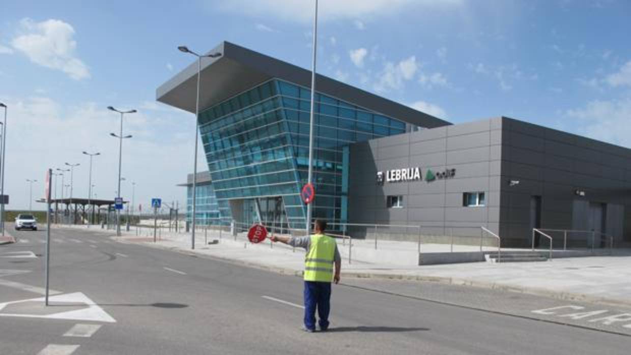 La nueva estación de trenes de Lebrija se inauguró el 3 de junio de 2013