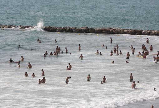 La playa de Santa María del Mar, una de las más peligrosas de Cádiz