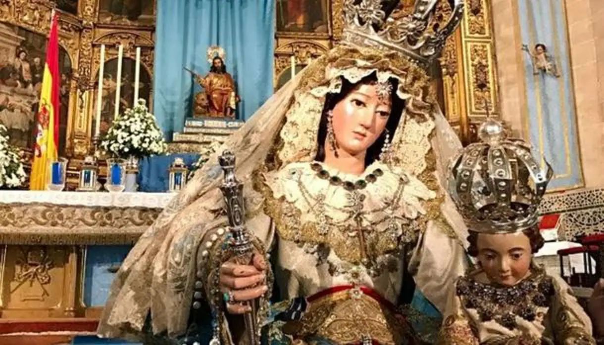 Nuestra Señora de la Paz y Concordia Dolorosa, titular de la Hermandad de la Sagrada Cena.