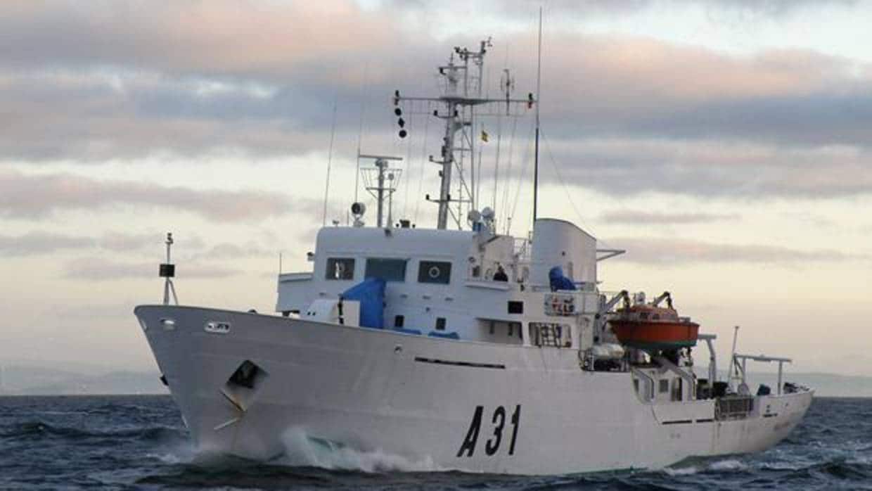 La Armada actualiza las cartas náuticas de la Bahía