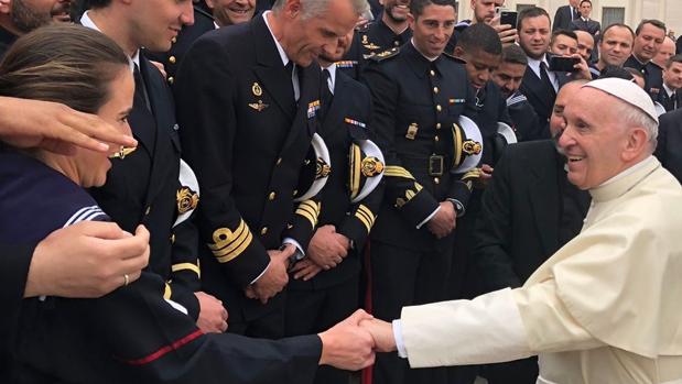 El Papa Francisco agradece a la fragata ‘Santa María’ su labor