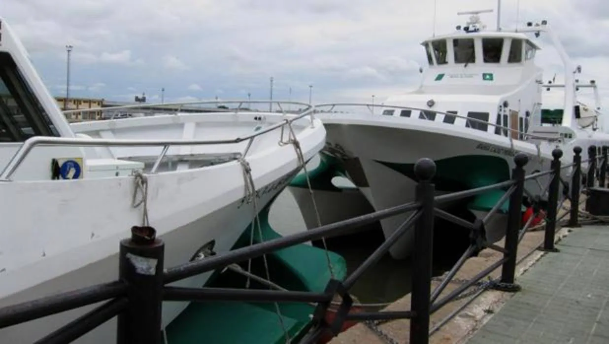 Suspendidas las conexiones por catamarán entre Cádiz y Rota