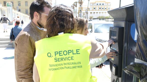 CSIF pide una solución en la zona azul cercana a centros de trabajo en Cádiz