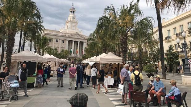 Cinco cruceros traen más de 8.000 personas al puerto de Cádiz