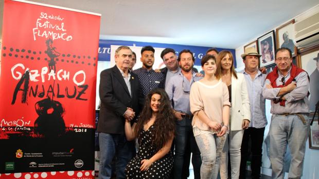 Arcángel y Pastora Galván, entre los participantes del festival flamenco «Gazpacho Andaluz» de Morón