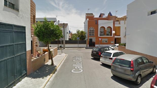 Atropella a un ciclista menor de edad y desaparece tras atenderlo en Castilleja de Guzmán, Sevilla