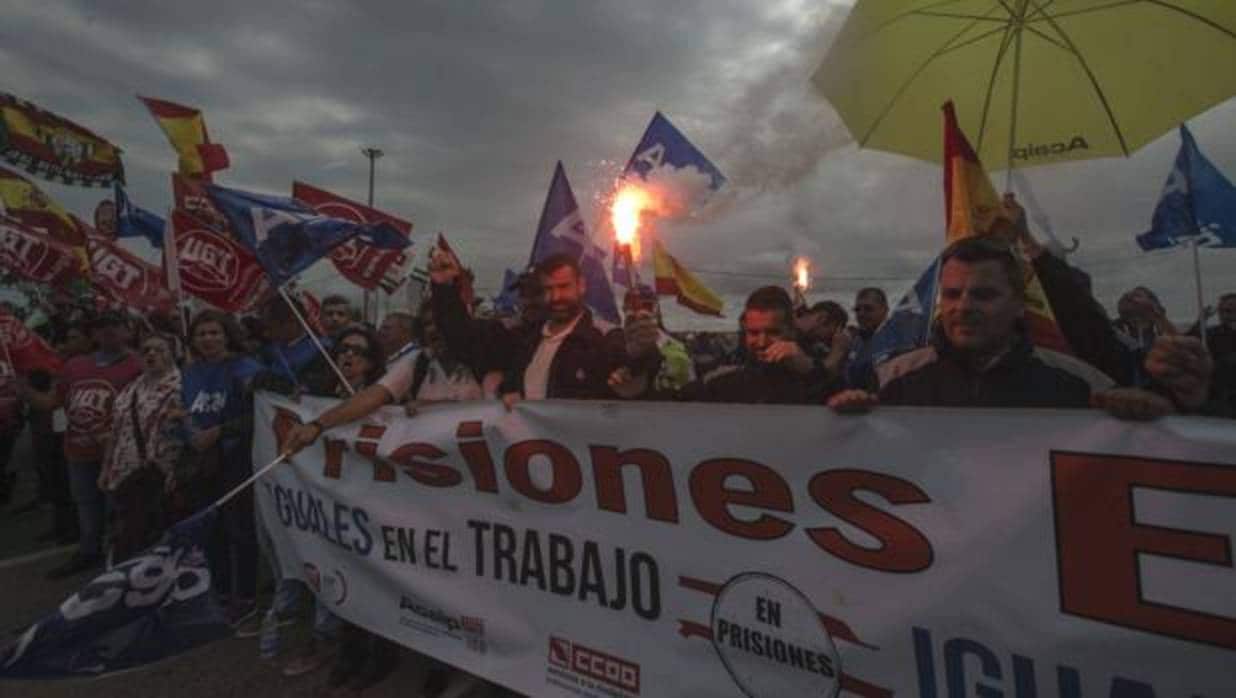 Un millar de funcionarios se manifestaron el jueves en El Puerto.