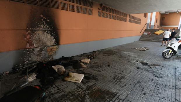 Nuevo incendio en los soportales de la calle Doctores Meléndez de Cádiz