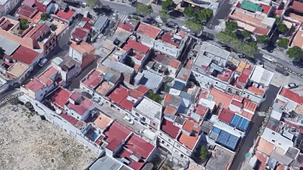 Afectadas dos mujeres por inhalación de humo en un incendio de vivienda en Jerez