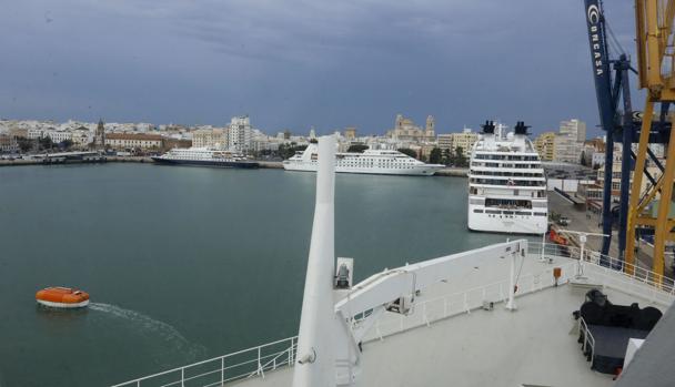 El puerto de Cádiz mantiene sus tasas y bonificaciones por octavo año consecutivo