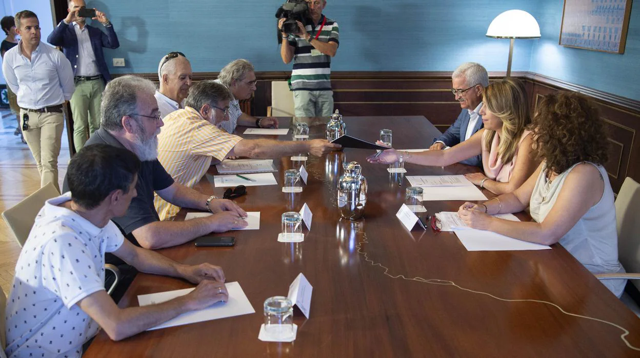 La presidenta de la Junta se reunió en SanTelmo con el comité de empresa de Navantia enPuerto Real