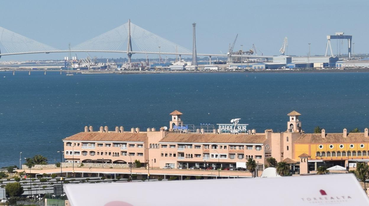 Bahía sur está en un marco incomparable.