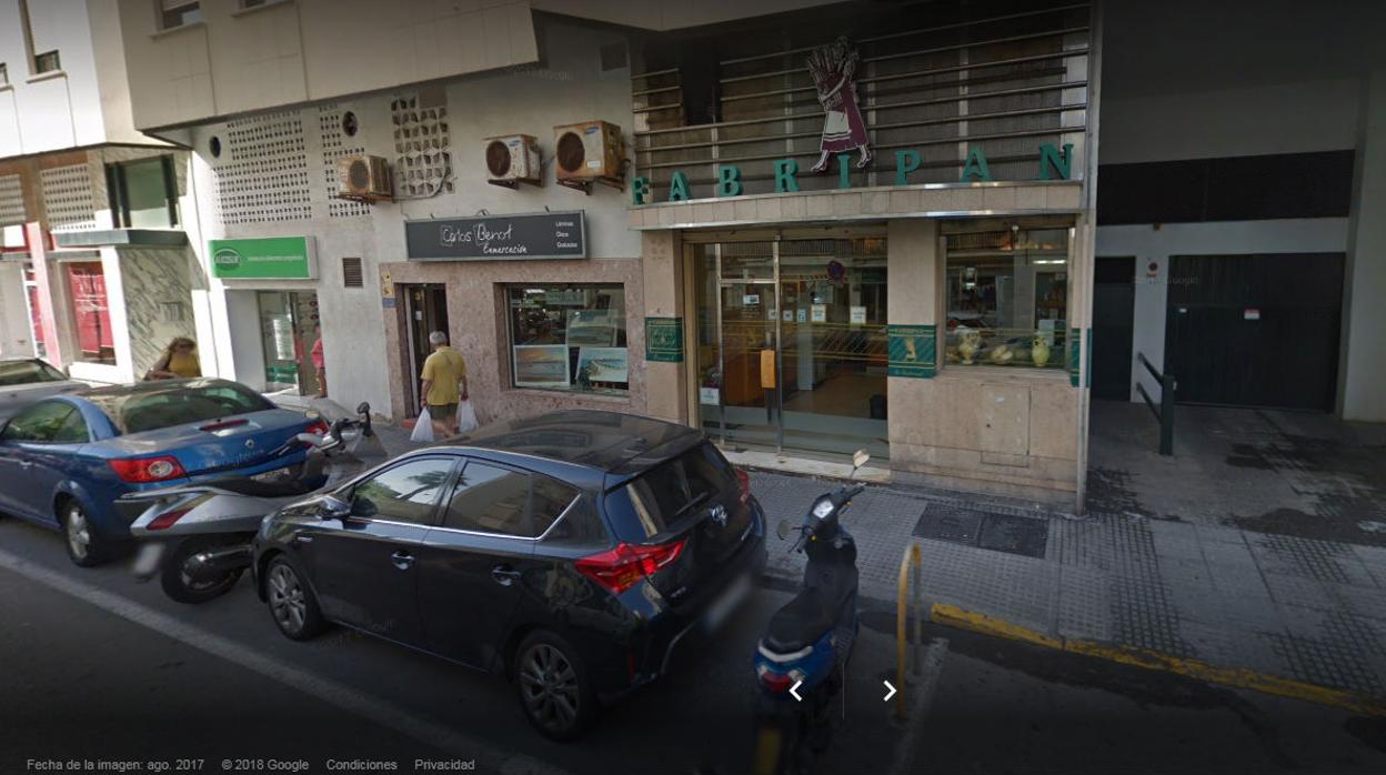 Varios robos con intimidación se han producido en el barrio de la Laguna de Cádiz .