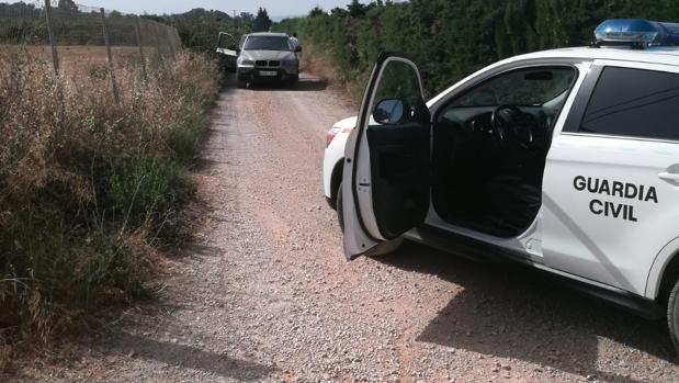 Detenidos con un todoterreno robado preparado para transportar droga tras huir por la A-7