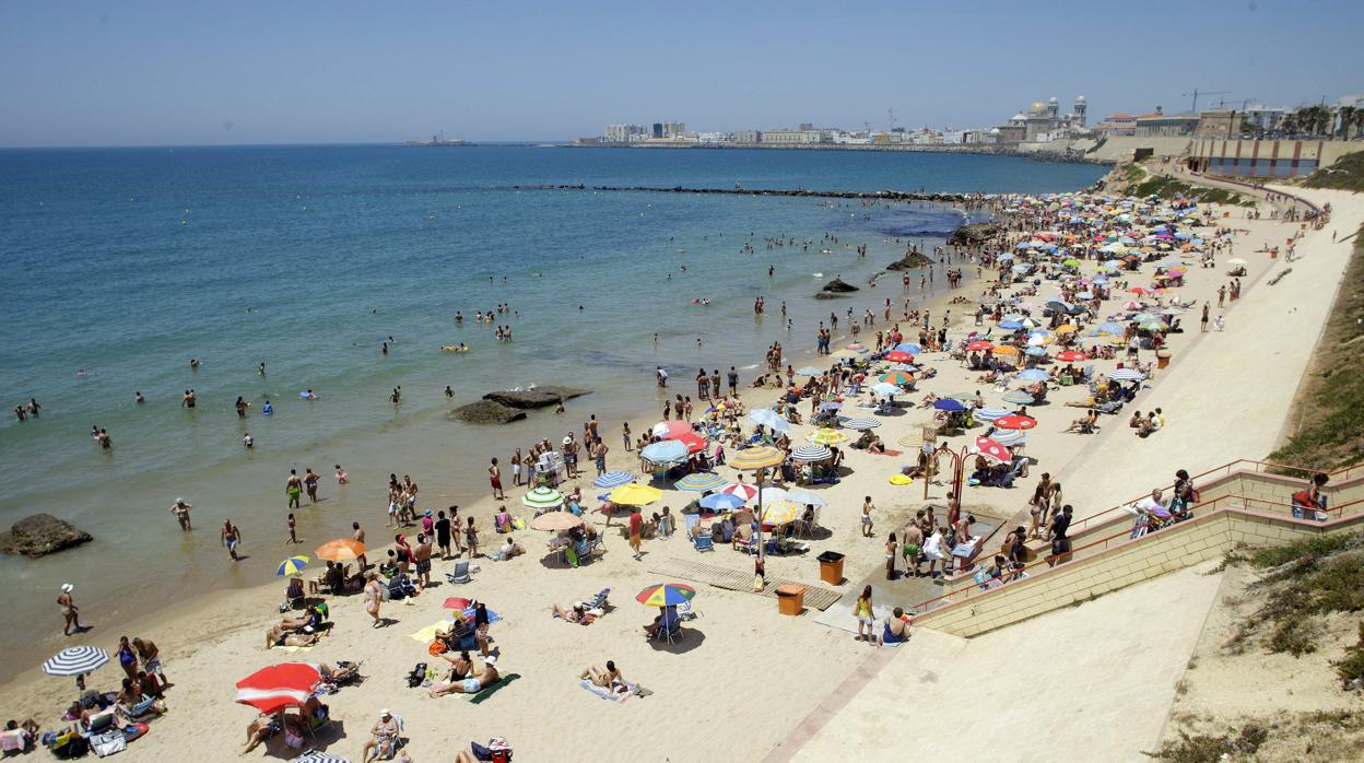 Las playas de la provincia estarán a rebosar de turistas en agosto
