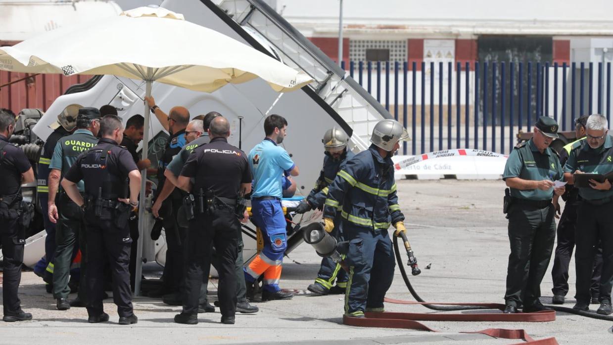 Fallece el trabajador que quedó atrapado por la cabina de un camión en Cádiz