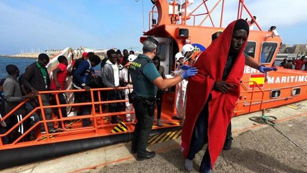 Alcalde de Algeciras dice que Andalucía está «saturada» de menores inmigrantes