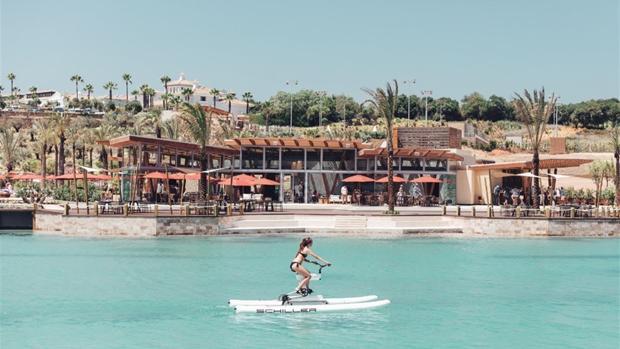 La playa interior más grande de Europa está en Sotogrande