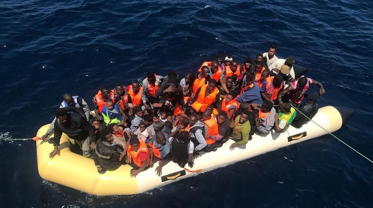 Alcanza la costa de Tarifa una patera detectada durante la madrugada