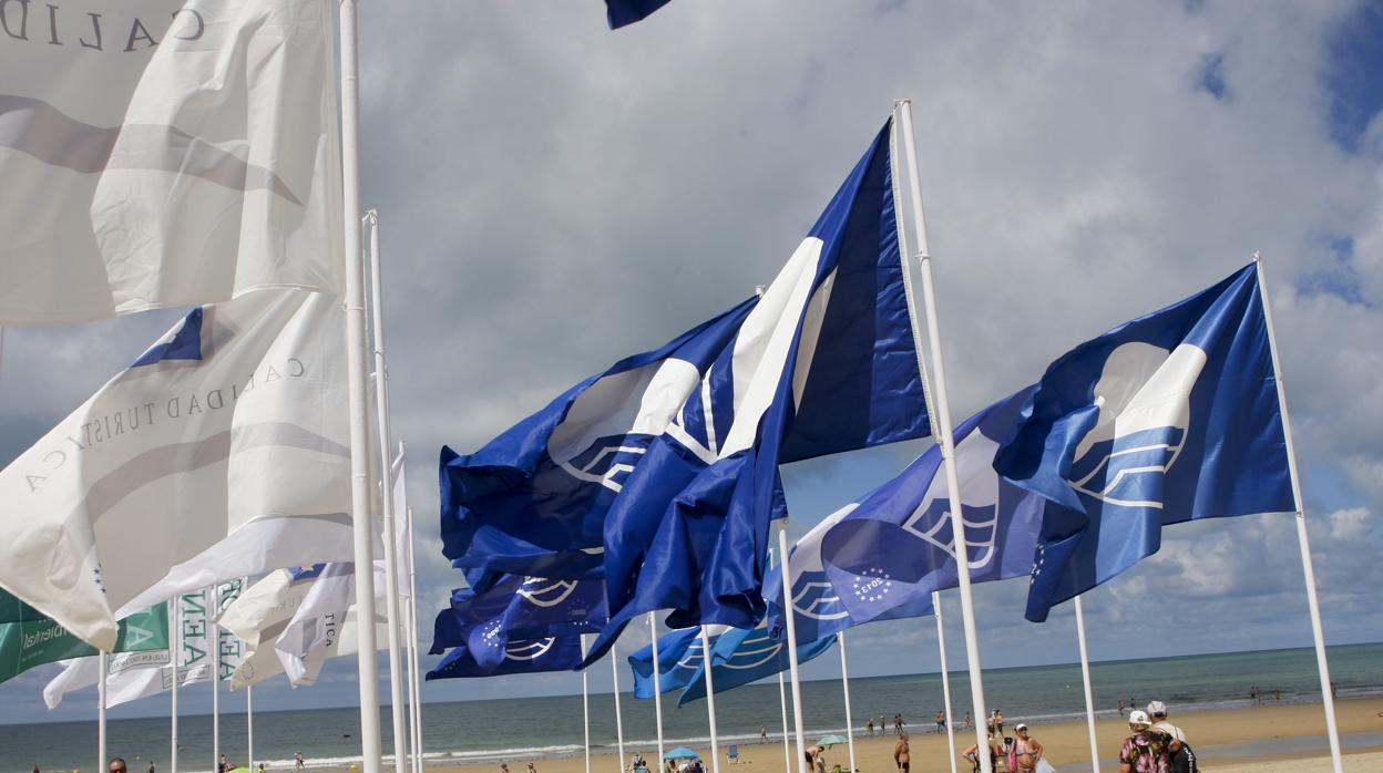 Kichi lamenta la campaña «irresponsable» contra las playas de Cádiz