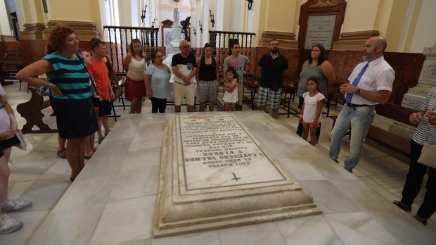 El único cementerio del mundo de marinos de la Armada está en La Isla