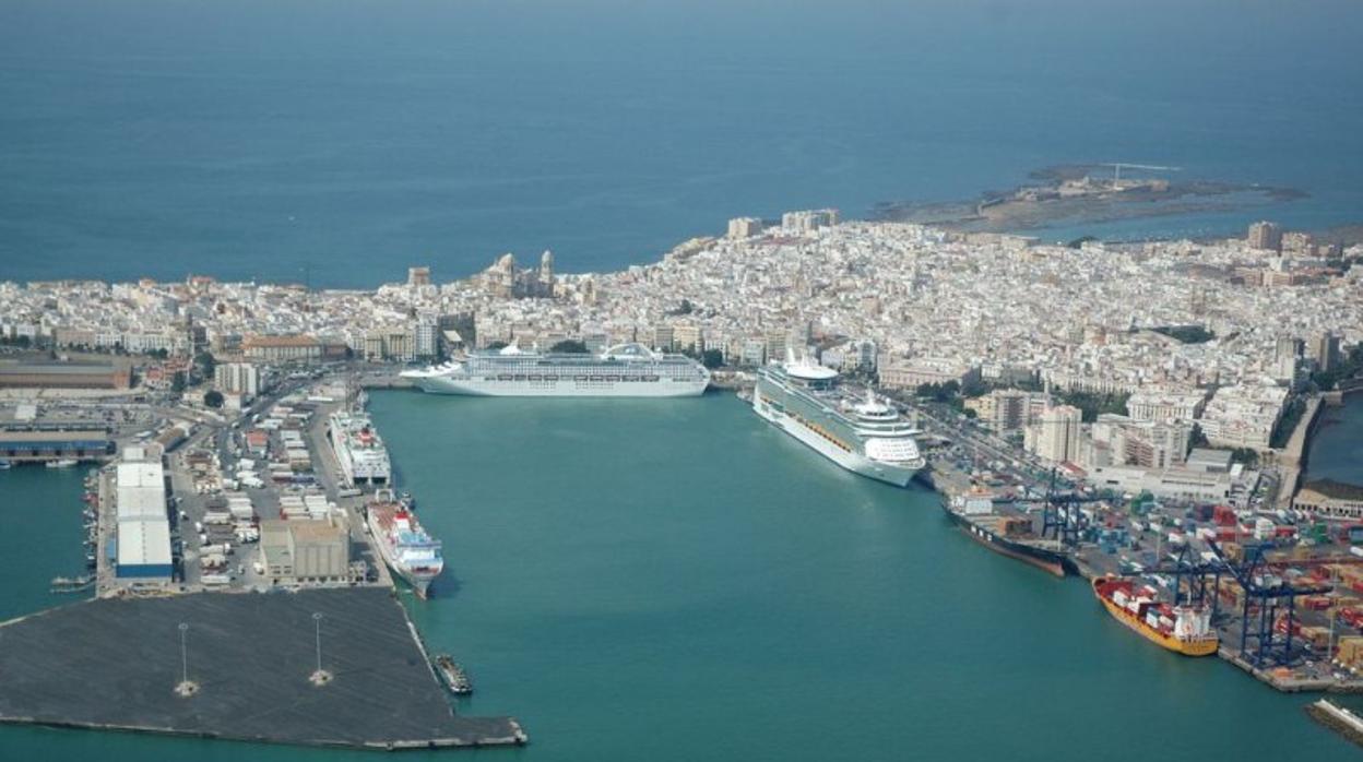 La naviera Fred Olsen celebrará la fiesta de aniversario en Cádiz con sus cuatro cruceros.