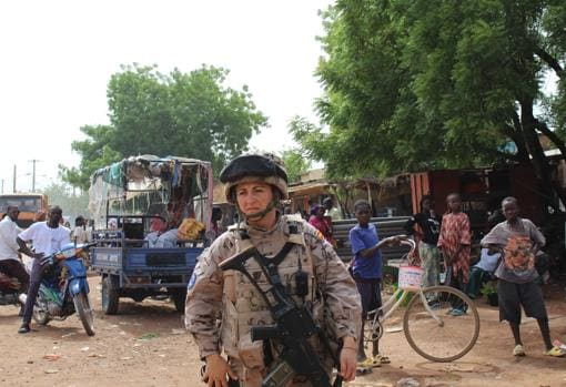 La infante de Marina durante una patrulla en Malí.
