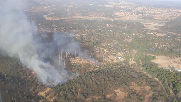 Nuevo incendio en El Ronquillo, el segundo en menos de un mes