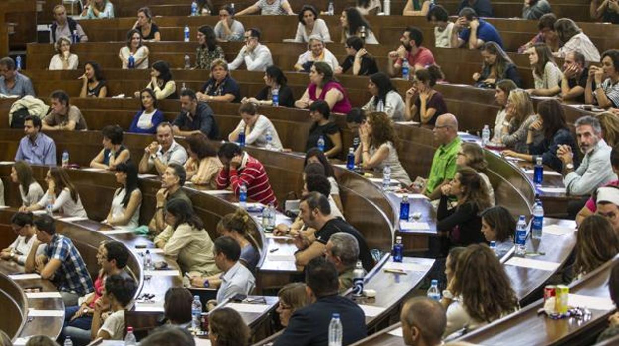 Foto de archivo de una convocatoria de oposiciones de la administración pública.