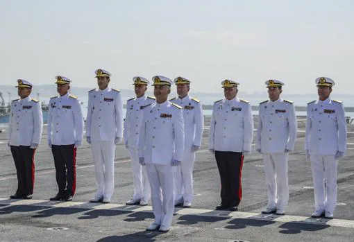 El Alflot y los almirantes en el acto en la base Naval de Rota.