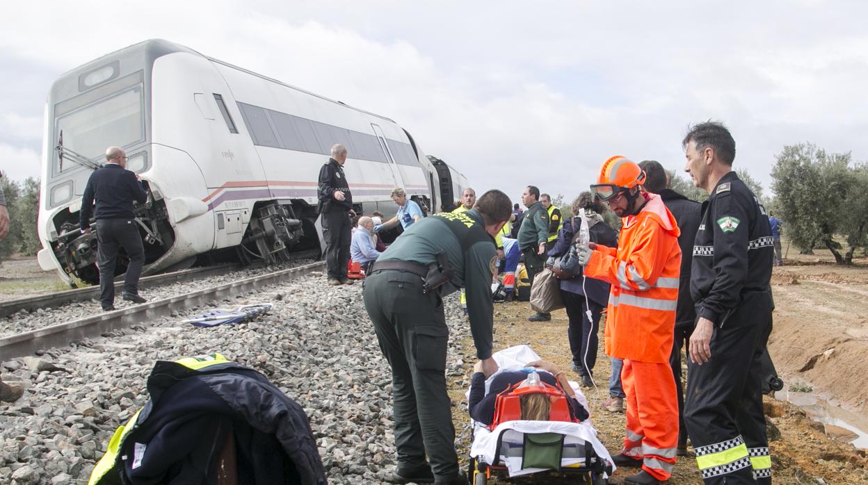 El tren descarrilado el pasado mes de noviembre en Arahal dejó 37 heridos, dos de ellos de gravedad