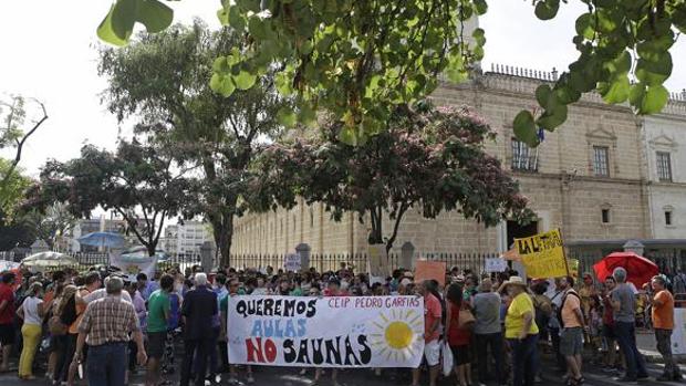 Amenaza de huelga estudiantil en la provincia por las altas temperaturas en los centros educativos