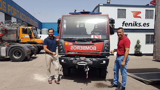 La empresa Feniks ha fabricado el coche de bomberos más pequeño del mundo