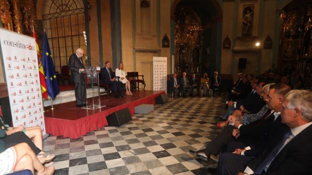 «La Constitución garantiza el progreso y la libertad»