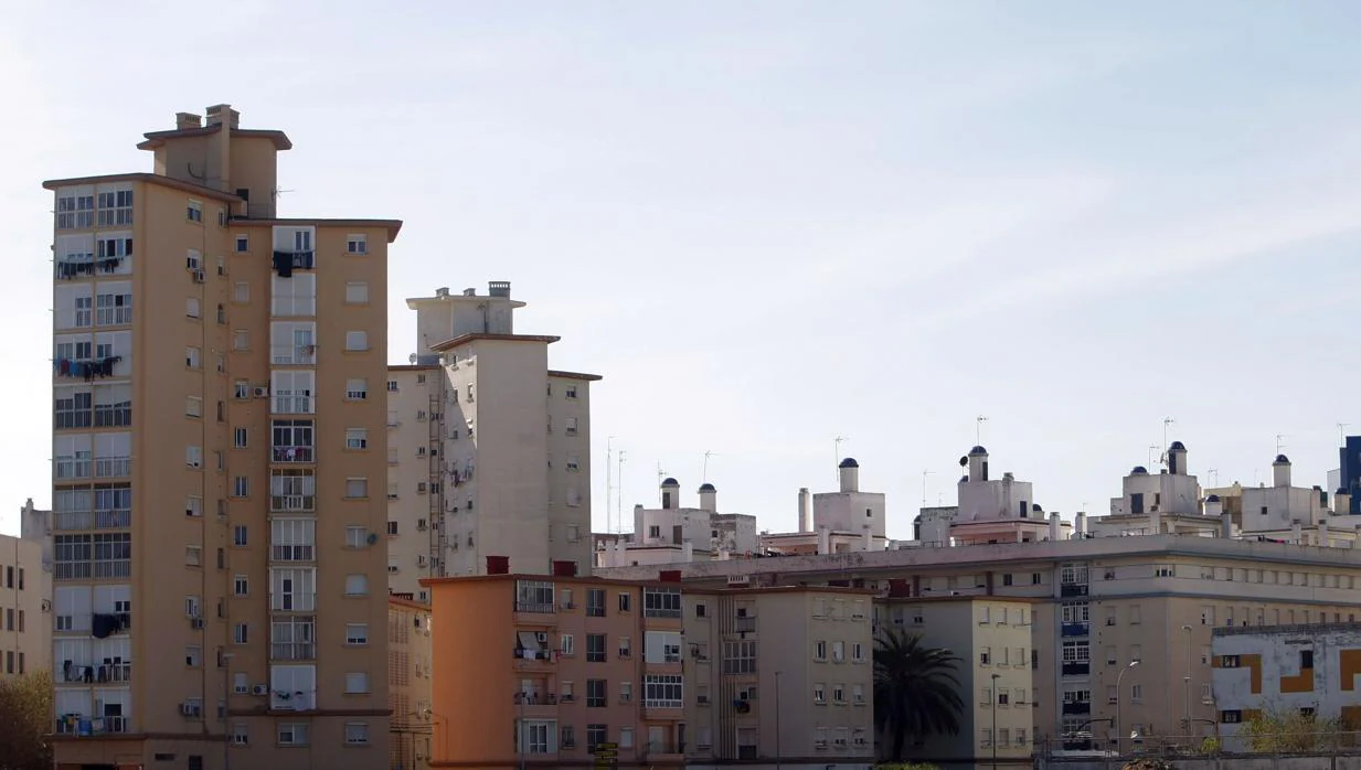 Unas 30 asociaciones aportan ideas para mejorar las zonas más desfavorecidas de Cádiz