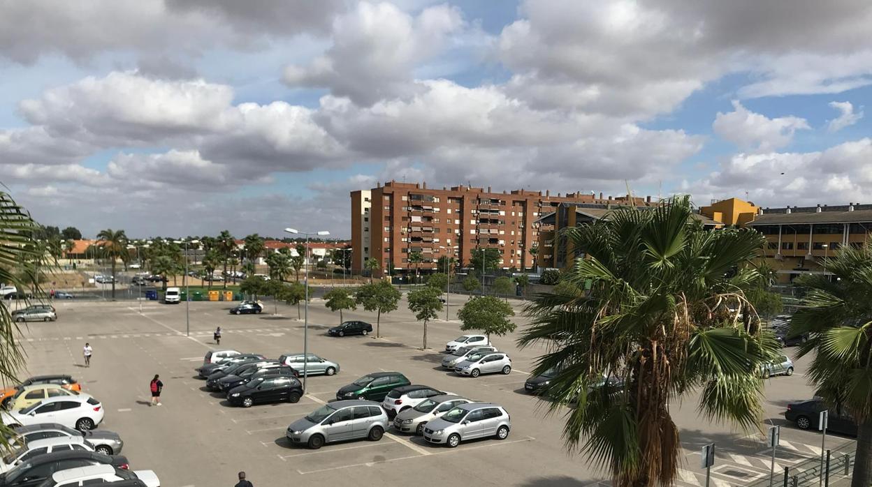 La localización del mercadillo de Montequinto cambiará a los aparcamientos del Metro en Condequinto