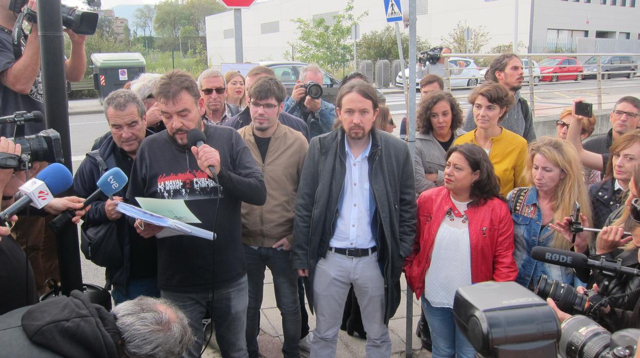 Iglesias acudió este lunes a apoyar a la plantilla de La Naval