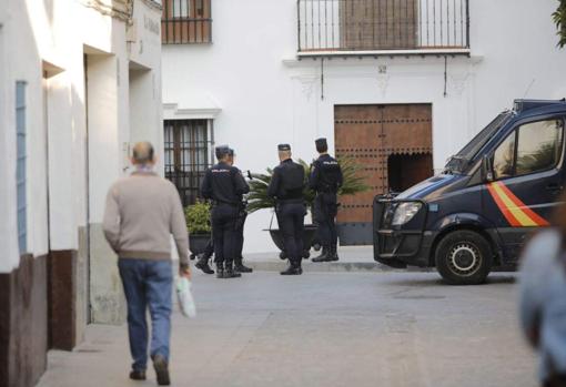 La Policía, en los juzgados de Écija