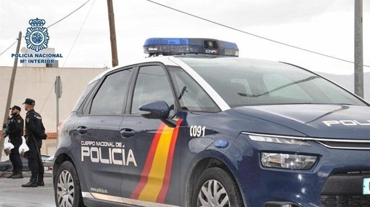 La Policía detuvo a una pareja en Dos Hermanas.