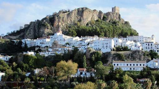 El bello paisaje de Zahara de la Sierra