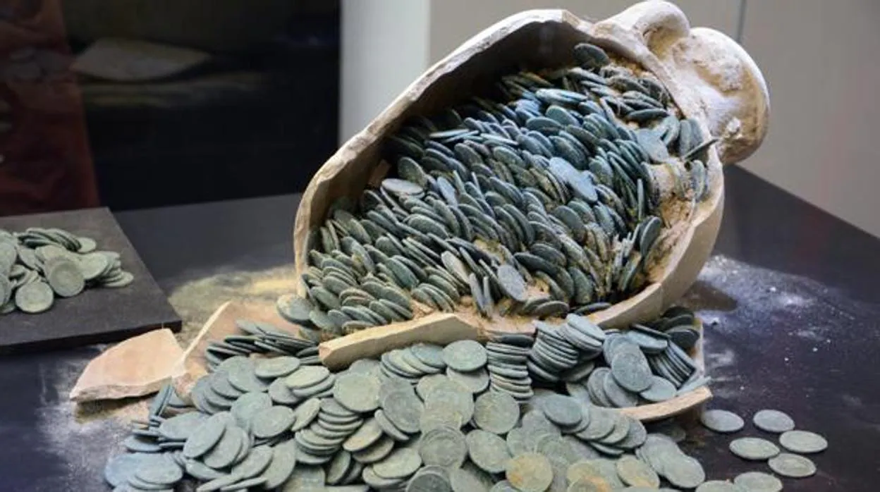 La moneda más reciente del tesoro de Tomares es del año 312 después de Cristo