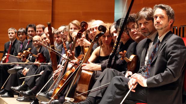 Javier Sierra y la Orquesta Barroca de Sevilla ponen el broche de oro al «Año Cultural Abate Marchena»